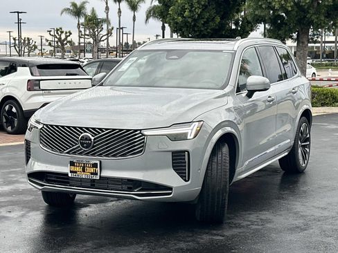 Used 2026 Volvo XC90 T8 Plus w/ Protection Package Premier AWD/4WD image 6