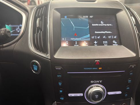 Used 2018 Ford Edge Titanium w/ Equipment Group 301A AWD/4WD image 20