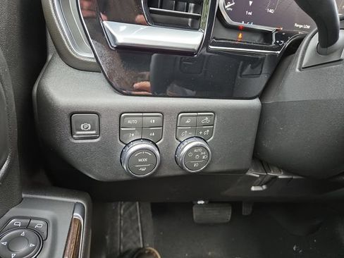 New 2026 GMC Sierra 3500 SLE w/ SLE Convenience Package AWD/4WD image 19