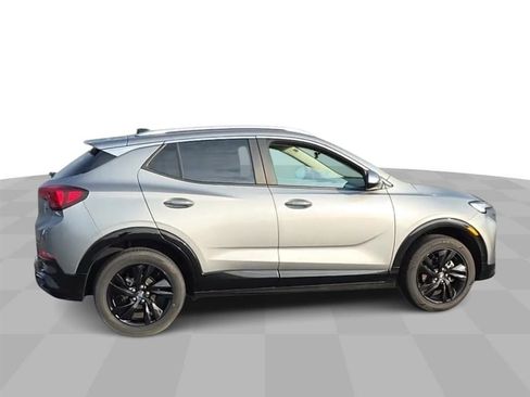 Used 2024 Buick Encore GX Sport Touring image 9