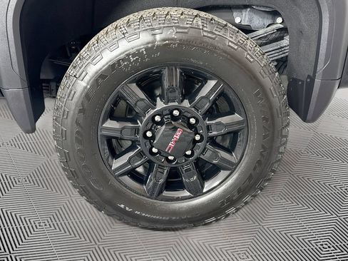 Used 2026 GMC Sierra 3500 AT4 AWD/4WD image 32