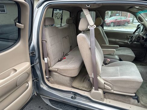 Used 2001 Toyota Tundra SR5 image 7