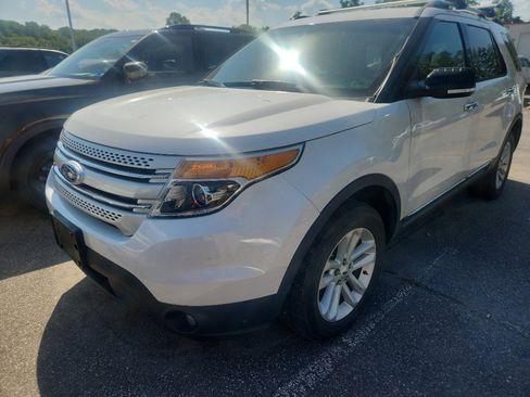 Used 2014 Ford Explorer XLT AWD/4WD image 1