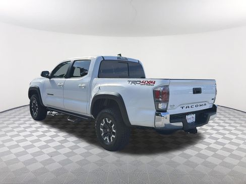Used 2023 Toyota Tacoma TRD Off-Road w/ Black Out Package (TMS) AWD/4WD image 3