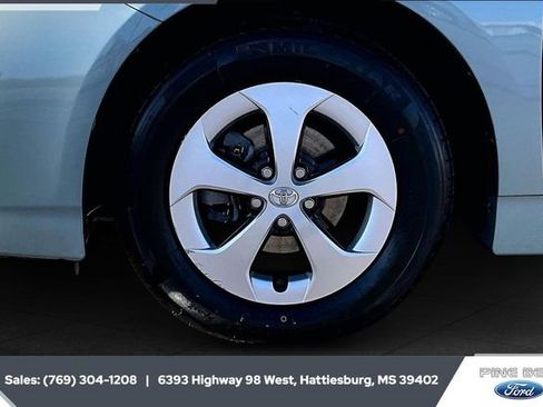 Used 2013 Toyota Prius Two image 7