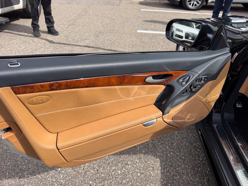 Used 2012 Mercedes-Benz SL 550 image 17