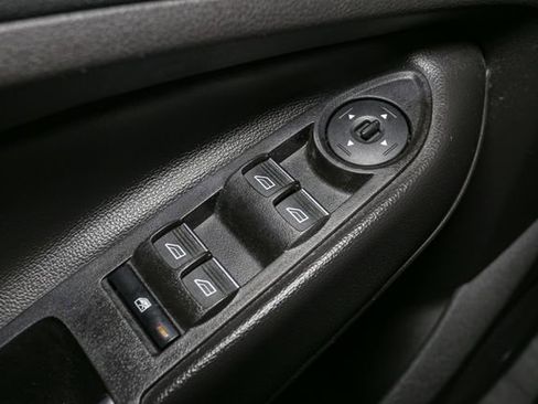 Used 2017 Ford Escape SE w/ Equipment Group 201A image 30