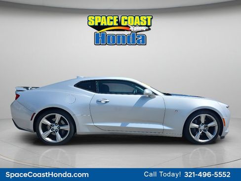 Used 2018 Chevrolet Camaro SS RWD image 2