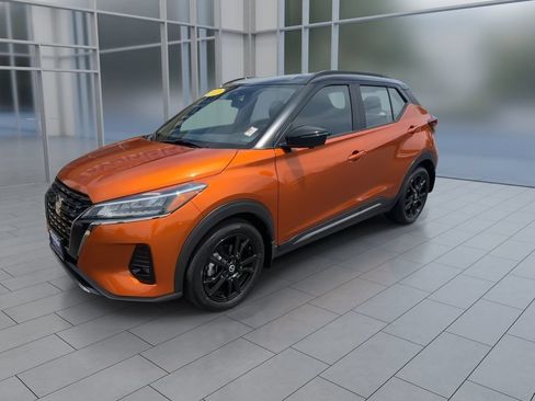 Used 2021 Nissan Kicks SR FWD image 4
