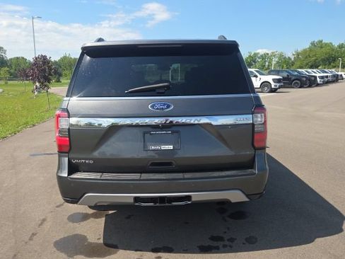 Used 2018 Ford Expedition Max Limited RWD image 9