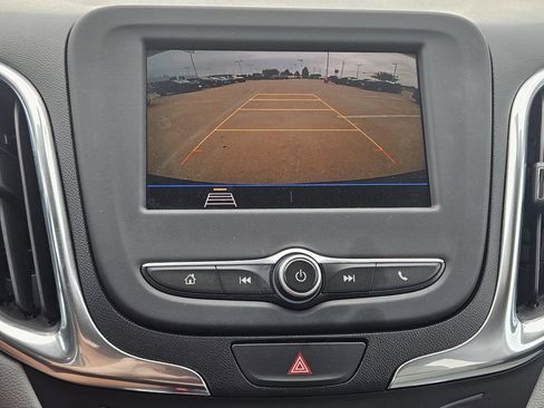 Used 2020 Chevrolet Equinox LS w/ LS Convenience Package FWD image 17