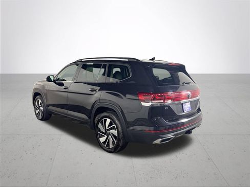 Used 2024 Volkswagen Atlas SE AWD/4WD image 8