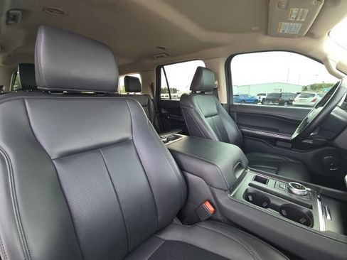 Used 2024 Ford Expedition XLT RWD image 23