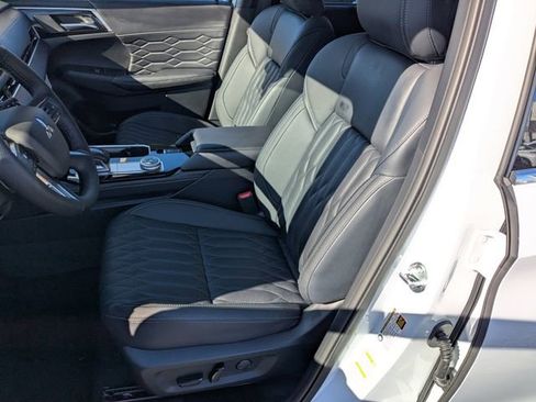 New 2026 Mitsubishi Outlander SEL FWD image 23