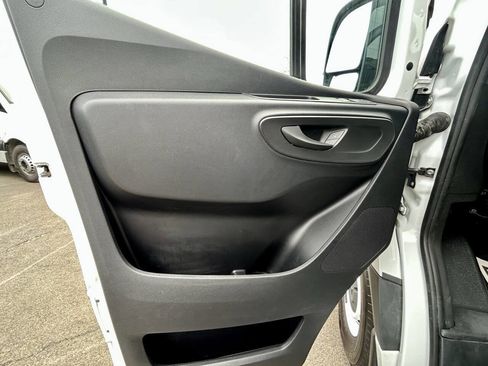 Used 2023 Mercedes-Benz Sprinter 2500 image 11