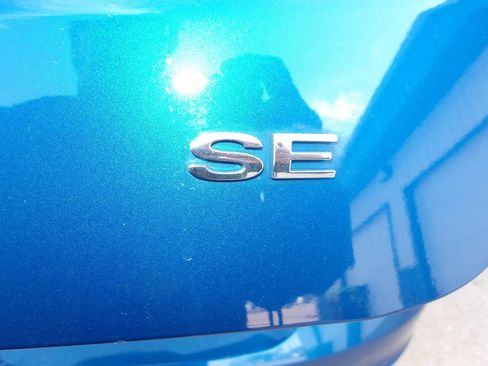 Used 2018 Ford Focus SE w/ Cold Weather Package FWD image 30