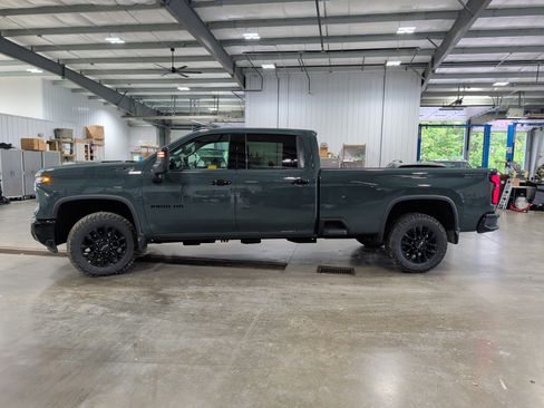 Used 2026 Chevrolet Silverado 2500 LTZ w/ Trail Boss Package AWD/4WD image 5