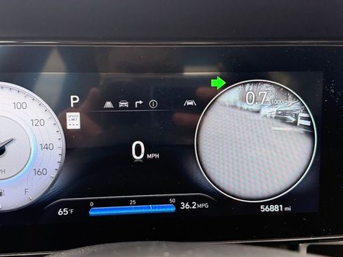 Used 2024 Hyundai Elantra Limited FWD image 18