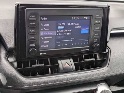 Used 2021 Toyota RAV4 LE image 24