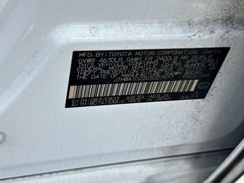Used 2016 Lexus IS 200t w/ F Sport Package RWD image 31