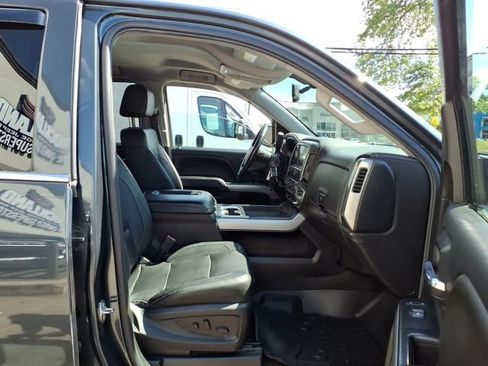 Used 2018 Chevrolet Silverado 1500 LTZ Z71 w/ LTZ Plus Package AWD/4WD image 21