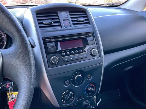 Used 2018 Nissan Versa SV image 7