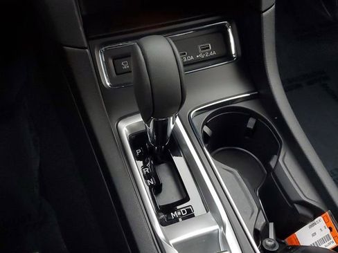 Certified 2025 Subaru Ascent Limited w/ Popular Package #1 image 33