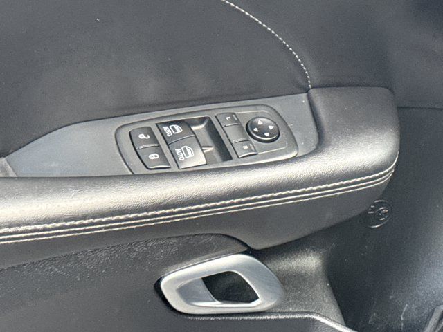 Used 2018 Dodge Challenger SXT Plus RWD image 15
