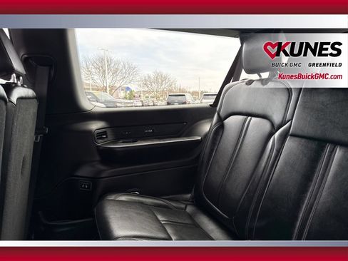 Used 2024 Jeep Wagoneer L Series II w/ Flexible Seating Group AWD/4WD image 44