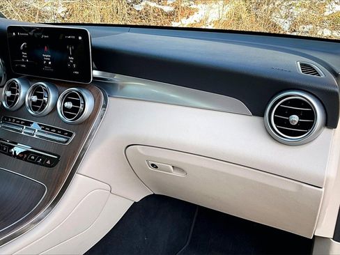 Certified 2022 Mercedes-Benz GLC 300 4MATIC image 16