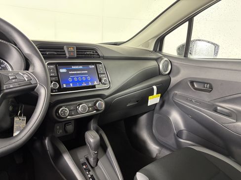Used 2025 Nissan Versa S w/ Electronics Package FWD image 24