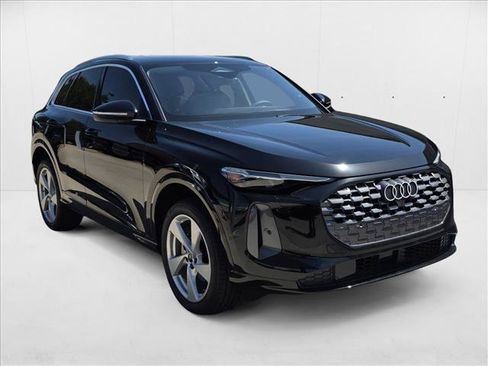 New 2025 Audi Q5 Premium w/ Premium Plus AWD/4WD image 3