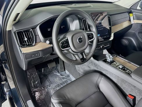 New 2026 Volvo XC90 T8 Plus w/ Protection Package Premier image 9