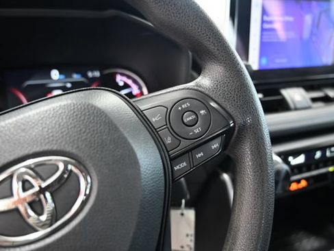 Used 2024 Toyota RAV4 LE AWD/4WD image 23