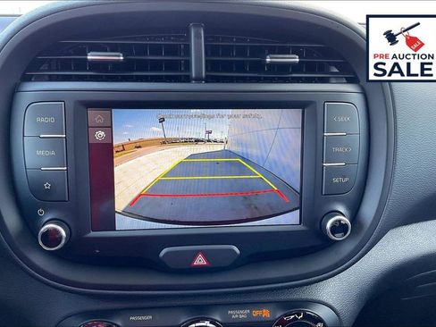 Used 2025 Kia Soul LX FWD image 20