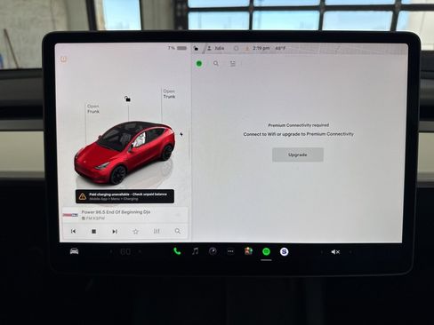 Used 2022 Tesla Model Y Long Range image 27