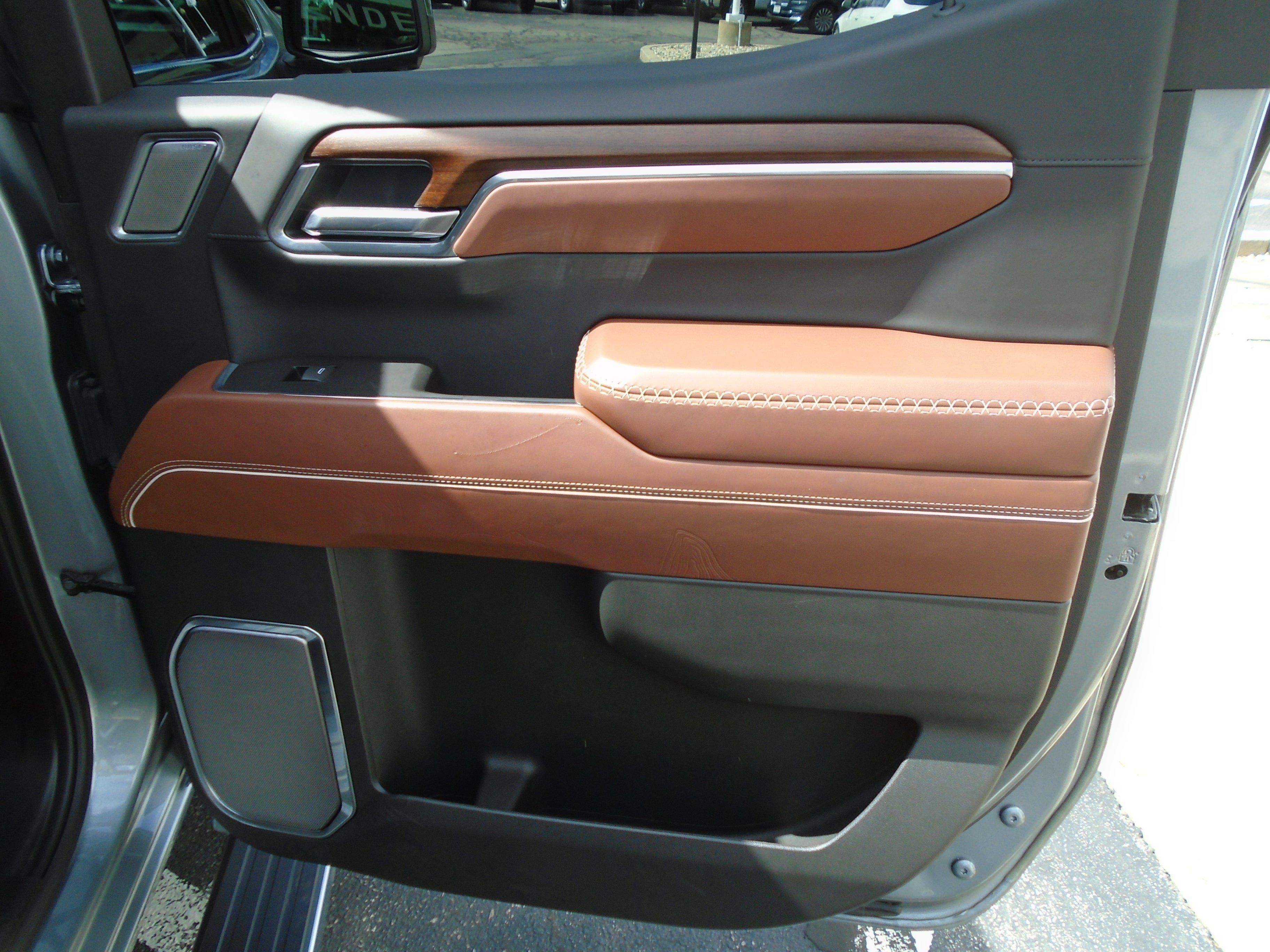 Certified 2025 GMC Sierra 1500 Denali Ultimate AWD/4WD image 36