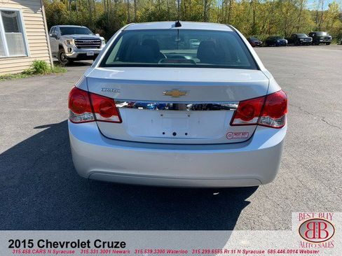 Used 2015 Chevrolet Cruze LS FWD image 3