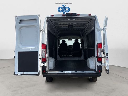 Used 2025 RAM ProMaster 3500 w/ Convenience Group FWD image 18