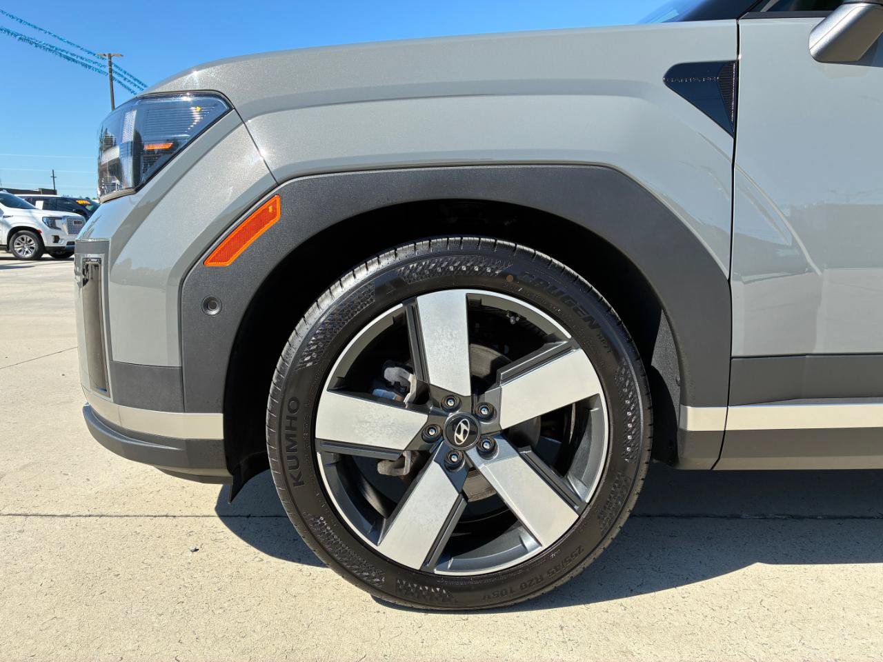 Used 2024 Hyundai Santa Fe Limited FWD image 7