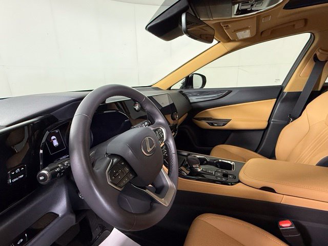 Used 2025 Lexus NX 350 AWD w/ Accessory Package (2T) image 7