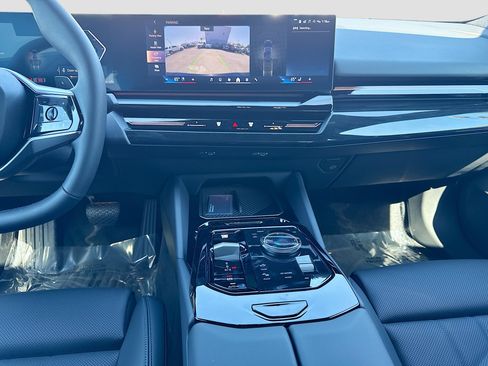 New 2026 BMW 530i image 19