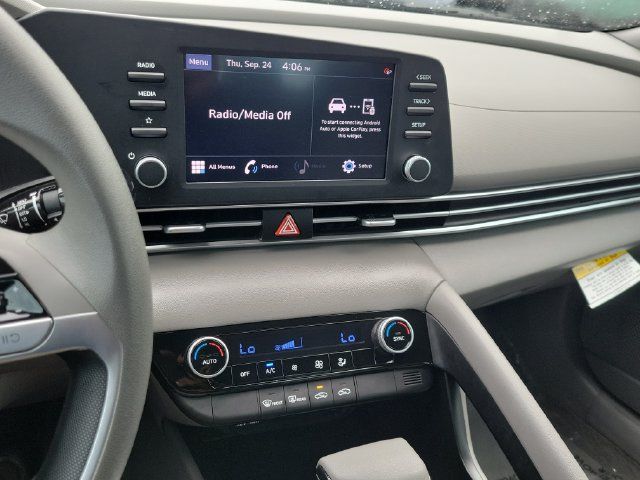 Certified 2023 Hyundai Elantra SEL FWD image 17