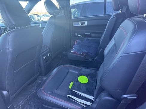 Used 2023 Ford Explorer ST-Line w/ Class IV Trailer Tow Package image 4