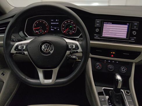 Used 2019 Volkswagen Jetta SE FWD image 22