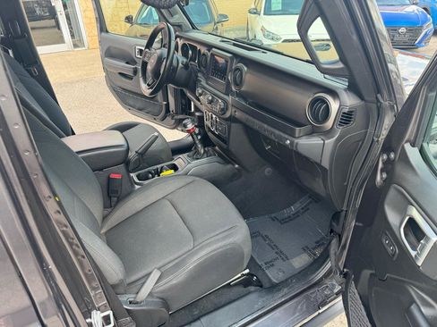 Used 2019 Jeep Wrangler Unlimited Sport S AWD/4WD image 19