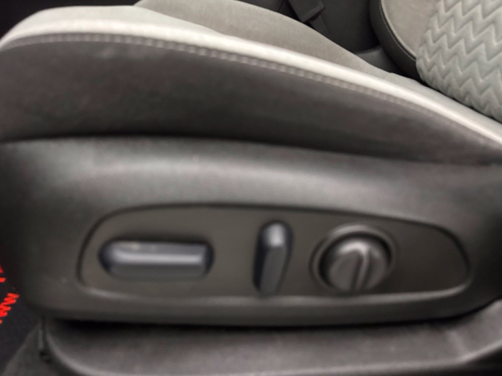 Used 2022 Chevrolet Equinox LS AWD/4WD image 20