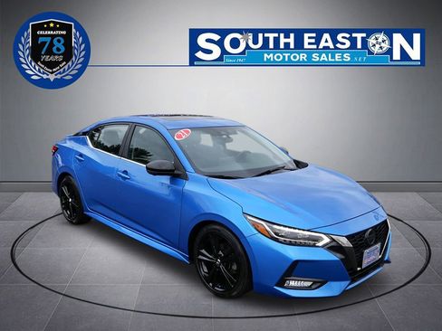 Used 2021 Nissan Sentra SR w/ SR Premium Package image 2