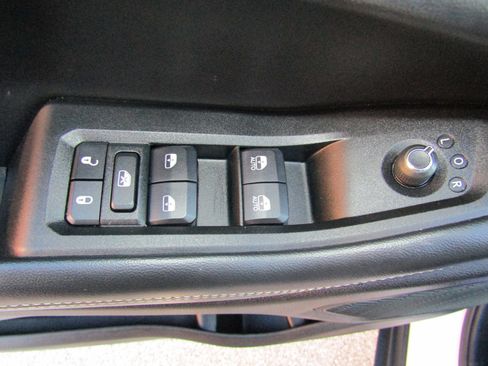 Used 2024 Jeep Grand Cherokee Altitude AWD/4WD image 21