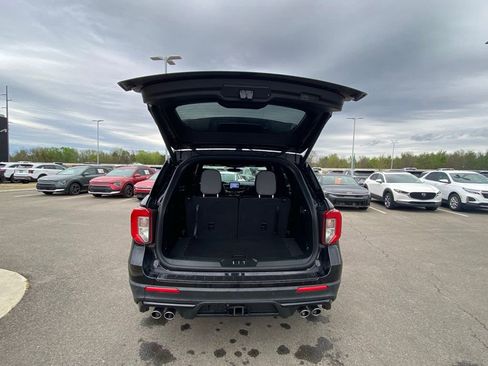 Used 2022 Ford Explorer ST w/ ST High-Performance Pack AWD/4WD image 9